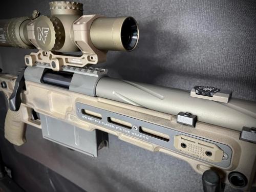 TB10S_Calciatura_Right